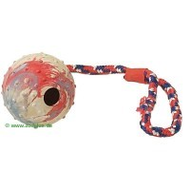 Trixie Gummiball mit Schnur - Ball ca. 6 cm, Kordel 30 cm lang