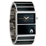 Nixon-the-chalet-black