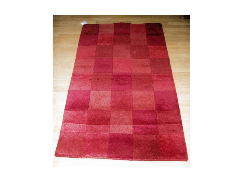 Karo-Teppich - Produktdaten und Eigenschaften bei yopi.de