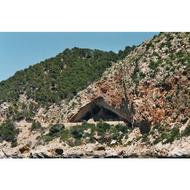 Coves-d-arta-hoehleneingang