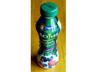 Das-ist-die-flasche-mit-dem-drink-joghurt-in-der-geschmackrichtung-waldfrucht