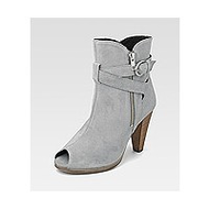 Akira-peeptoe