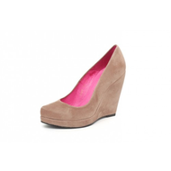 Pumps-beige-keilabsatz