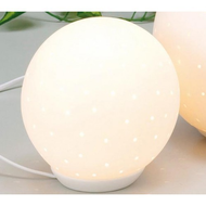 Pajoma-kugelleuchte-tischlampe-deko