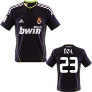 Adidas-real-madrid-mesut-oezil-trikot