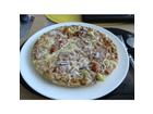 Original-wagner-steinofen-pizza-schinken-diavolo-und-so-sieht-sie-aus-wenn-ich-am-tisch-sitze