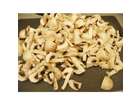 Die-geschnittenen-champignons-im-topf