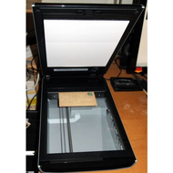 Scanner-aufgeklappt