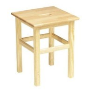 Holzhocker-mit-hocker