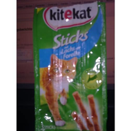 Kitekat-sticks-mit-lachs-und-forelle