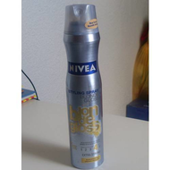Nivea-blonde-gloss-styling-spray
