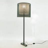 Santa-cole-stehlampe