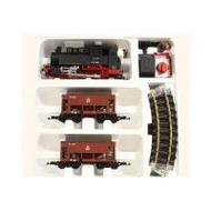 Piko-37100-gueterzug-und-schuettgutwagen