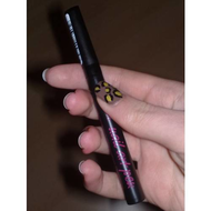 Essence-nail-art-pen-in-02-cool-black