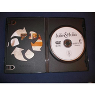 Die-offene-dvd-huelle-mit-der-dvd