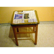 Mein-hocker-noch-beklebt