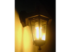 Die-aussenlampe-im-dunkeln