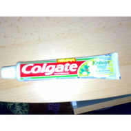 Colgate-kraeuter-weiss