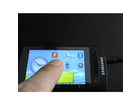 Samsung-yp-r1-8-gb-bedienung-des-touchscreens