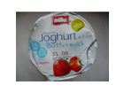 Mueller-joghurt-mit-der-buttermilch-erdbeere