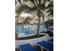Blick-auf-den-kleineren-pool