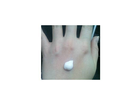 Ein-klecks-des-balsams-auf-meiner-hand