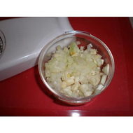 Zwiebel-geschnitten-im-becher