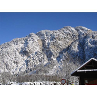 Almsee-im-tiefsten-winter-eine-unglaubliche-kulisse
