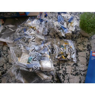 Viele-teile-in-sackerl-verpackt