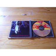 Das-bild-zeigt-die-vorderseite-des-booklets-und-die-cd