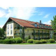 Bllick-vom-windfeld-zum-hotel