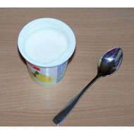 Und-so-lacht-der-joghurt-einem-frisch-geoeffnet-entgegen