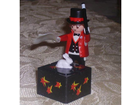 Eine-wirklich-suesse-figur-die-zum-spielen-anregt