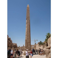 Einer-der-obelisken