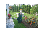 Der-easy-go-gartentrolley-in-seiner-ganzen-pracht-im-garten