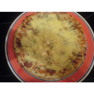 Pizza-fertig-gebacken-ich-habe-aber-noch-extra-kaese-drueber-gesteut