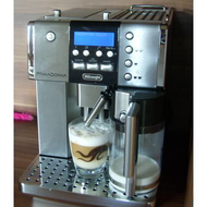 Latte-macciato-aus-der-delonghi-primadonna-lecker