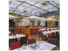 Das-restaurant-im-sommer