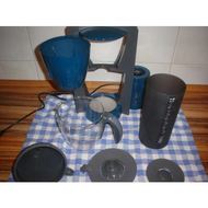 Die-kaffeemaschine-und-die-einzelteile