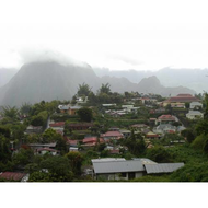 Ein-dorf-in-den-bergen