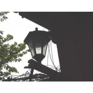 Lampe-in-form-einer-laterne