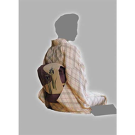 Ein-kimono-von-hinten-mit-dem-typischen-obi-komplizierter-knoten