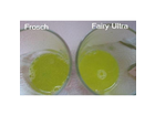 Bild-4-links-herkoemmliches-spuelmittel-rechts-fairy-ultra-original-direkt-nach-mischen-nach-10-minuten-von-oben