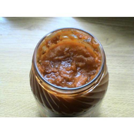 Barilla-basilico-ein-blick-ins-offene-glas