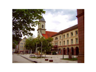Evangelische-kirche-mit-rathaus