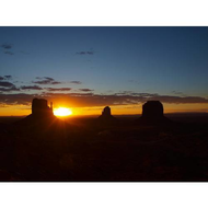 Sonnenaufgang-im-monument-valley