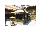 Der-goldene-tempel-von-patan-im-innenhof-ein-foto-ohne-touristen-hat-seltenheitswert
