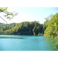 Blick-ueber-einen-der-vielen-seen