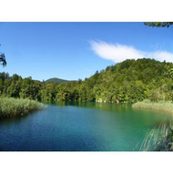 Blick-ueber-einen-der-vielen-seen