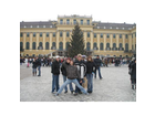 Meine-kids-vor-dem-weihnachtlichen-schloss